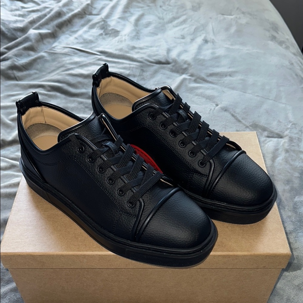 Christian Louboutin Men's Black sneaker shoe 100% authentic🔥🔥🔥